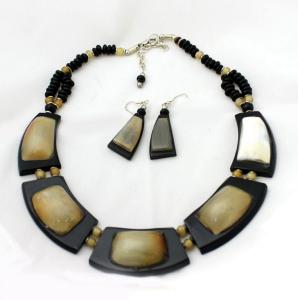 Horn Beads Necklace Set