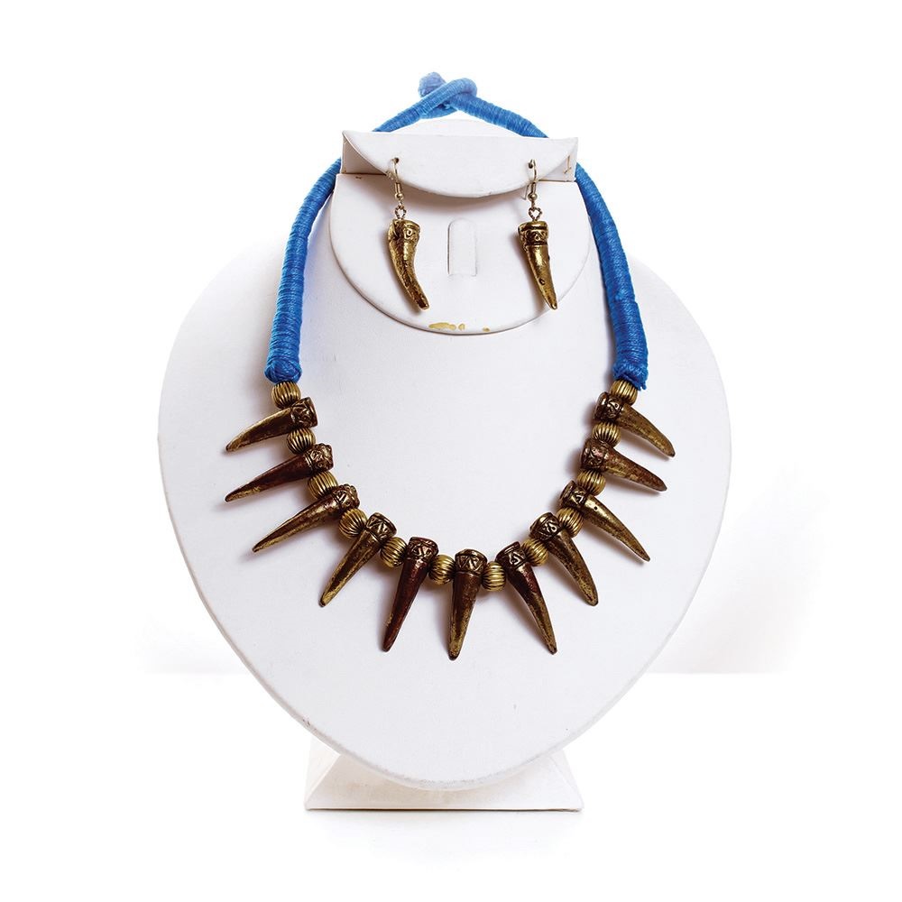 Thread And Metal Claw Shaped Beads Necklace Set