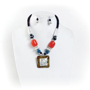 Resin And Wood Beads Necklace